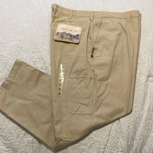Columbia men’s Rugged outdoor chino, NWT . 42W - 32L